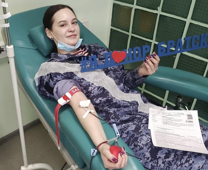 Росгвардейцы из Братска присоединились к Всероссийской акции по сбору крови для участников спецоперации