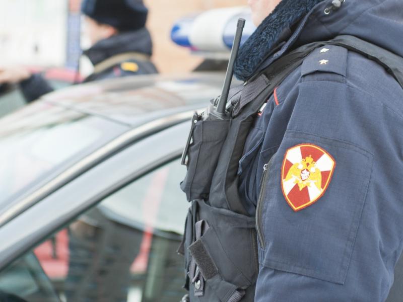 Сотрудники вневедомственной охраны Росгвардии задержали подозреваемого в краже в Черногорске