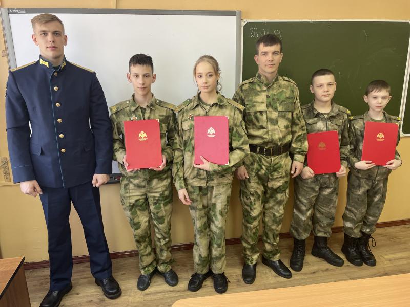 Росгвардия наградила кадет в Иркутске за участие в творческом конкурсе «Наш Сталинград»