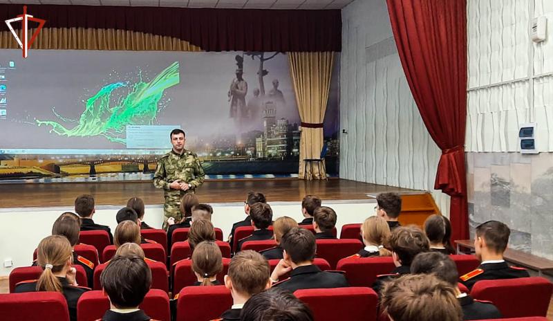 В Йошкар-Оле росгвардейцы провели для подшефных кадет урок мужества, посвященный Дню памяти воинов-интернационалистов