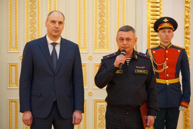 В Оренбургской области отличившимся в ходе специальной военной операции росгвардейцам вручены государственные награды