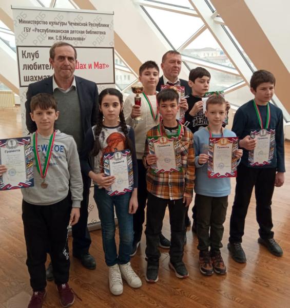 Ученики школы Росгвардии стали победителями и призерами регионального турнира по шахматам в Грозном