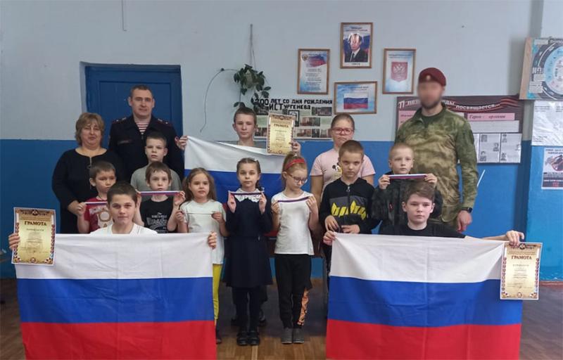 Росгвардия провела с орловскими школьниками эстафету «Гвардейская смена»