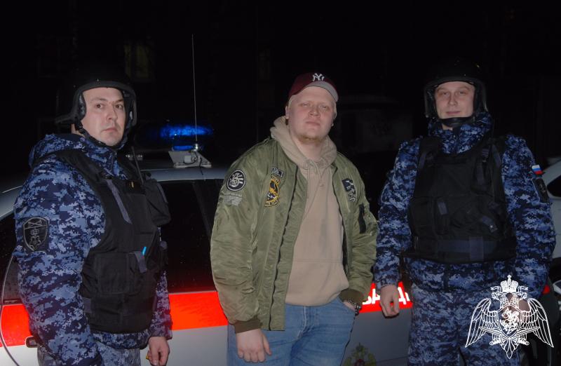 Корреспондент "КП.Киров" на одну ночь стал сотрудником вневедомственной охраны Росгвардии