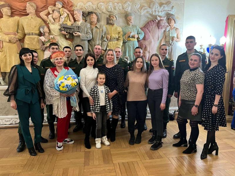 Семьи участников  СВО посетили Бурятский театр оперы и балета