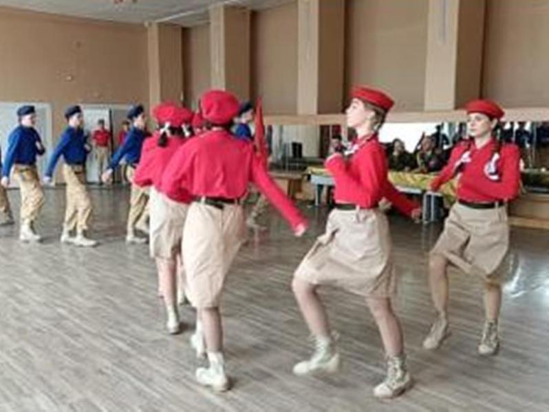 Военнослужащие Росгвардии оценили строевую подготовку абаканских школьников