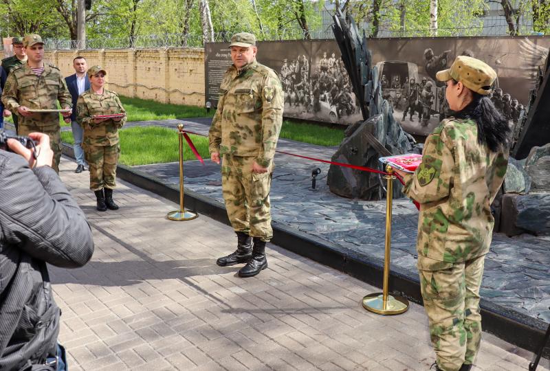 Уникальные арт-объекты росгвардейцы открыли в Курске