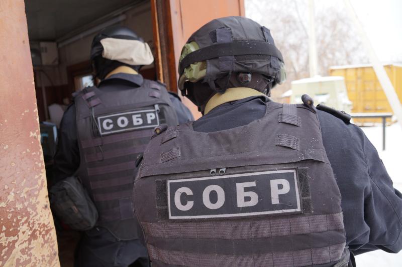 При содействии сотрудников СОБР Росгвардии задержана семейная пара, совершившая убийство предпринимателя в Иркутской области