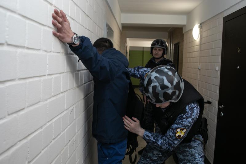 Кировчанка поблагодарила росгвардейцев за предотвращение незаконного проникновения в жилье