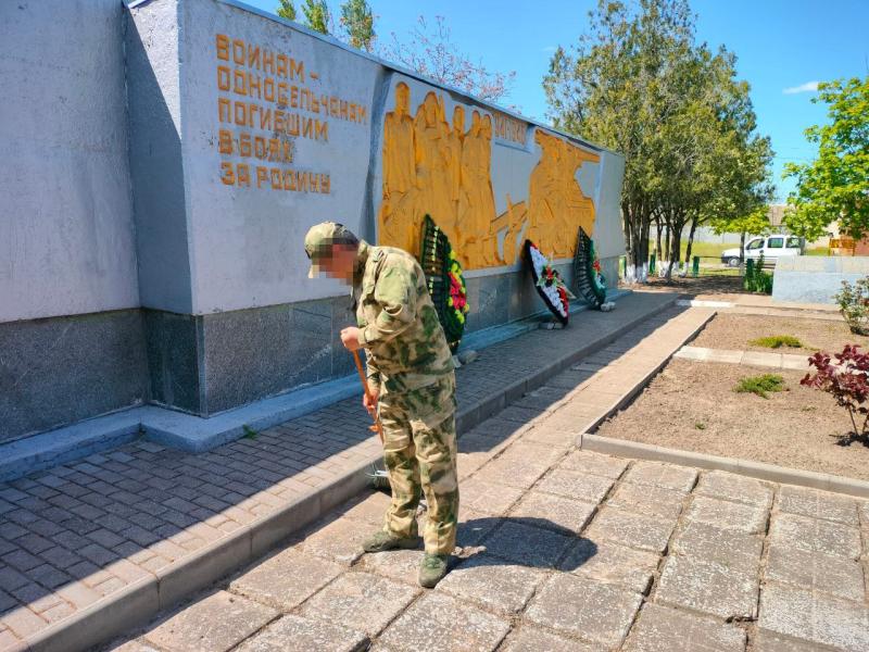 Росгвардейцы в Запорожской и Херсонской областях привели в порядок более 20 памятников воинам Великой Отечественной войны