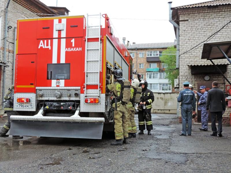 В подразделении Росгвардии по Хакасии прошло совместное пожарно-тактическое занятие с МЧС