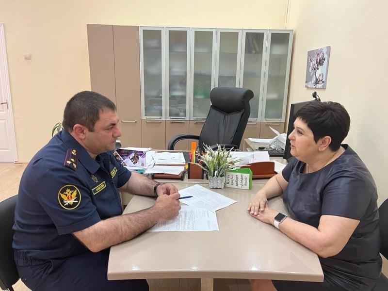 Начальник ИК-3 УФСИН России по Ставропольскому краю провел выездную рабочую встречу с начальником управления образования Георгиевского городского округа