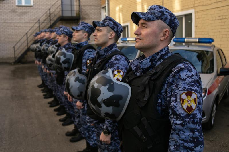 В Кирове вневедомственная охрана Росгвардии приглашает кандидатов для несения службы на постах и в группах задержания