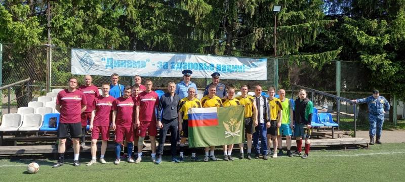 В Кирове прошел товарищеский футбольный матч между росгардейцами и судебными приставами