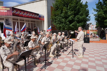 Праздничный концерт, посвящённый Дню России состоялся в грозненской бригаде Росгвардии