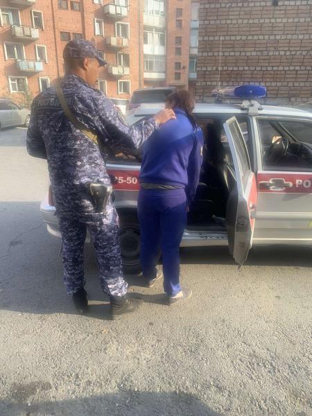 Росгвардейцы задержали подозреваемую в нанесении ножевых ранений в Туве