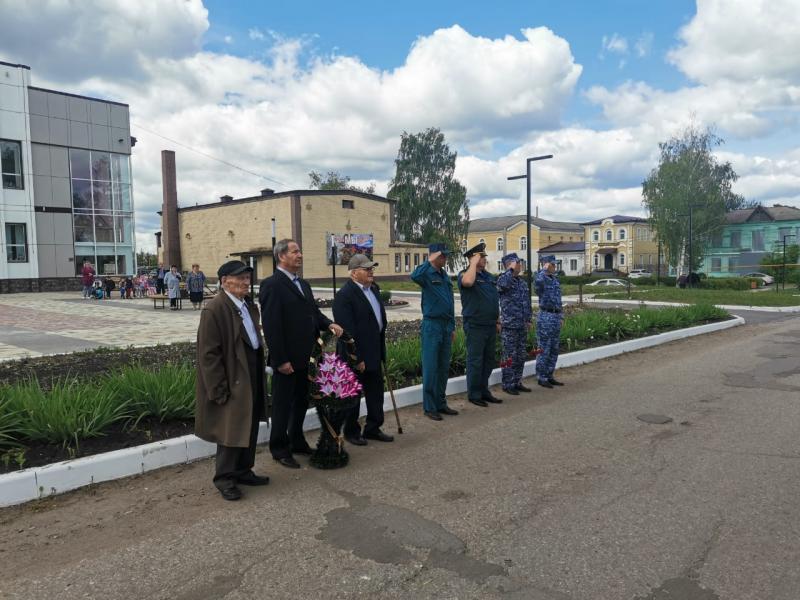 В Ардатовском районе росгвардеец принял участие в мемориальном мероприятии