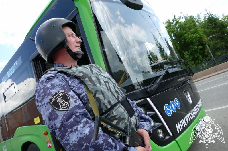 Росгвардия взяла под охрану автобусы в Иркутске