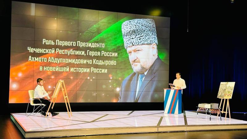 Сотрудники Росгвардиии приняли участие в ток-шоу ко Дню рождения Ахмата-Хаджи Кадырова