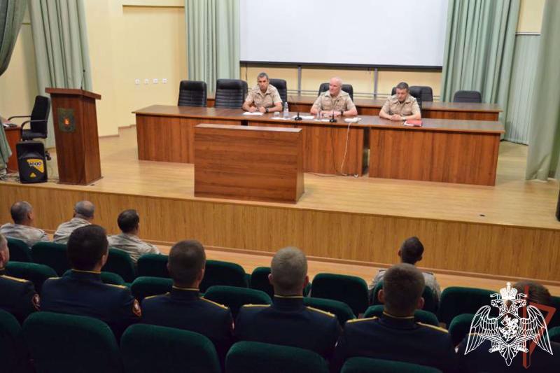 Командующий округом встретился с офицерами – выпускниками, прибывшими для прохождения службы на Северный Кавказ