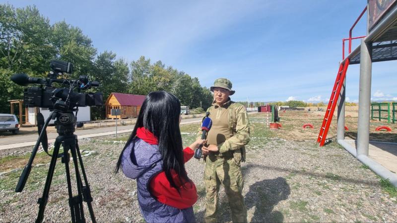 ЖУРНАЛИСТЫ ГТРК «ТЫВА» ПОБЫВАЛИ НА ТРЕНИРОВКЕ СПЕЦНАЗА РОСГВАРДИИ