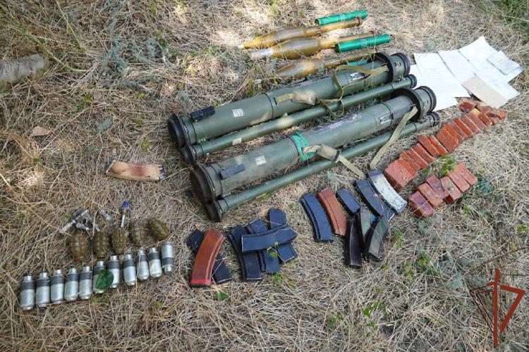 Более 10 кг тротила обнаружили в украинском схроне росгвардейцы в ДНР