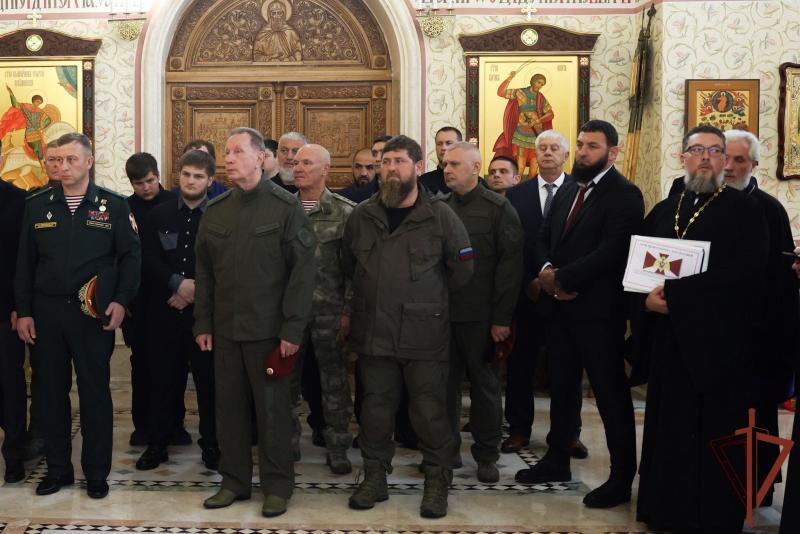 Генерал армии Виктор Золотов принял участие в церемонии освящения нового храма Росгвардии в Грозном