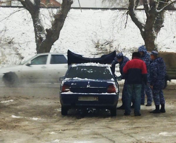 Росгвардейцы предотвратили возгорание автомобиля в Димитровграде