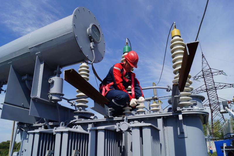 Курские энергетики успешно выполнили годовую ремонтную программу