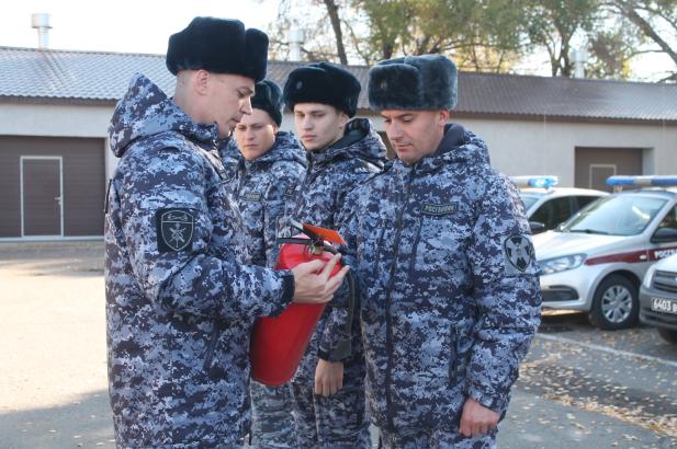 В Оренбурге росгвардейцы провели профилактическое мероприятие в осенне-зимний пожароопасный период