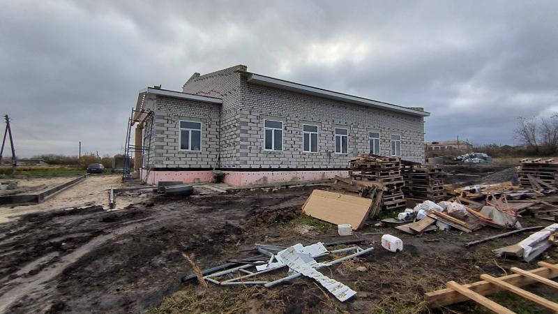 Ни шатко, ни валко: в Воронежской области не успевают достроить еще одну сельскую амбулаторию за 34,6 млн рублей