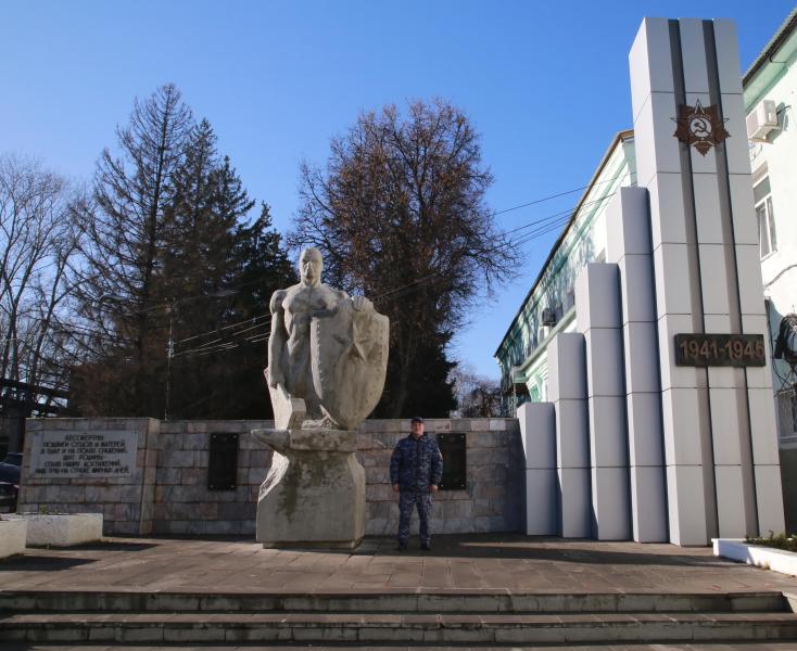 Памятник труженикам тыла