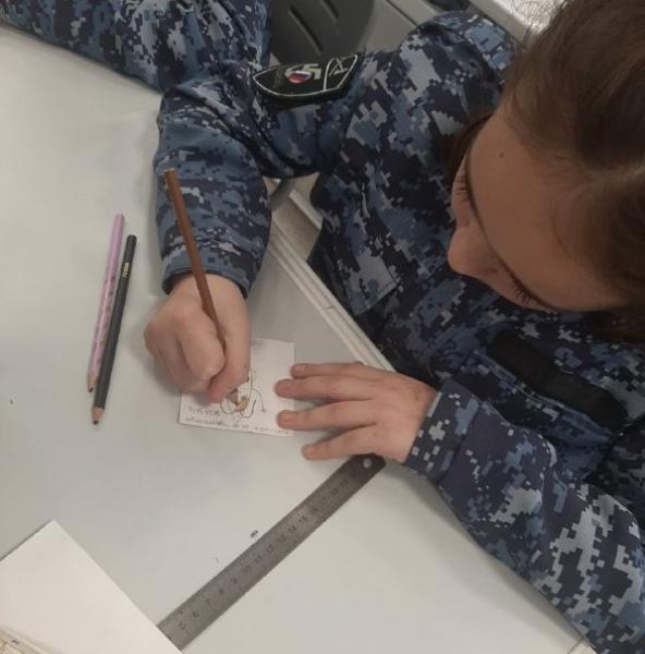 В Чувашии учащиеся подшефных классов Росгвардии подготовили поздравления для своих мам