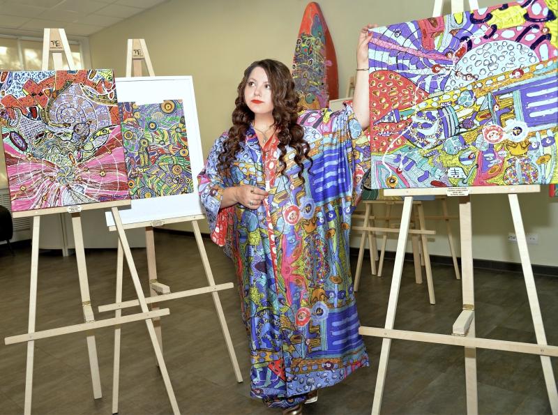 Художница Нина Рассен еще и талантливый автор. Фрагмент книги: "Хроникеры инопланетной Принцессы или Наследница Рода Рассен"