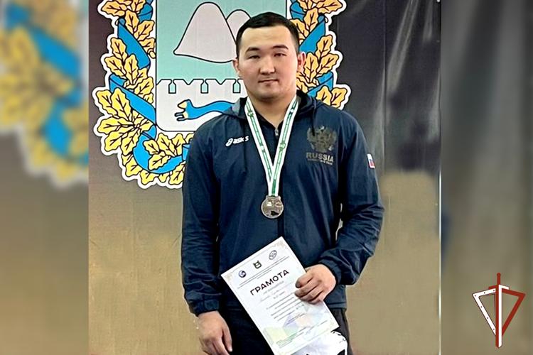 Спортсмены Росгвардии стали призерами чемпионата Курганской области по греко-римской борьбе