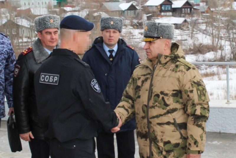 Командующий Приволжским округом Росгвардии проинспектировал подразделения ведомства в Чувашии