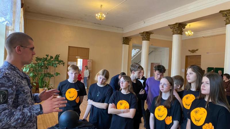 В Пучеже росгвардейцы приняли участие в молодежном фестивале