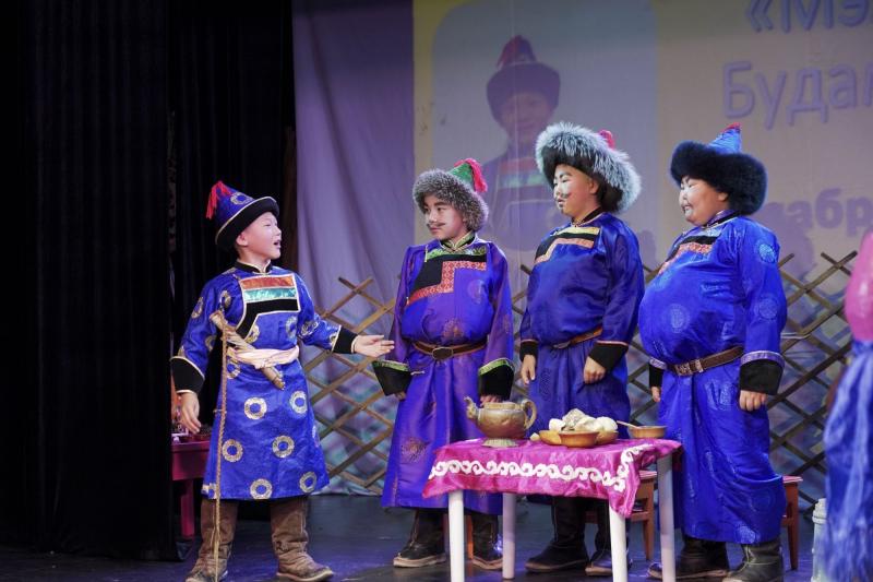 Россия, Культура, Театр, Дети, 2023 - министр культуры Бурятии Соелма Дагаева,  министерство культуры Бурятии: «Алтан Баг» зажигает таланты!