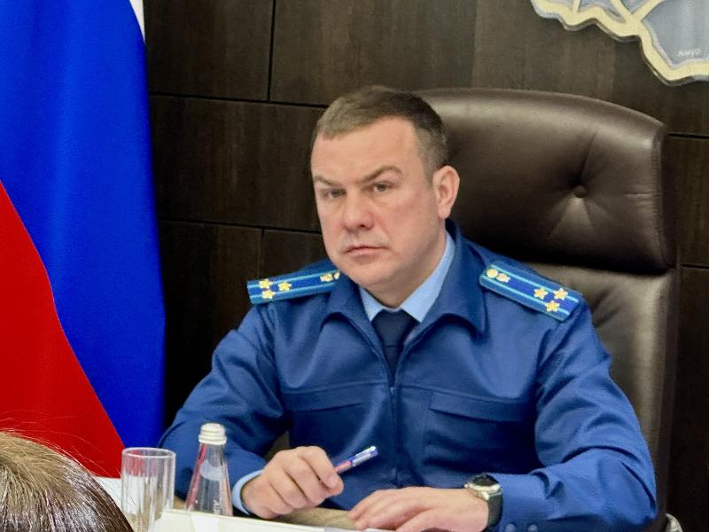 Прокурор Амурской области накануне Международного дня борьбы с коррупцией встретился с общественностью