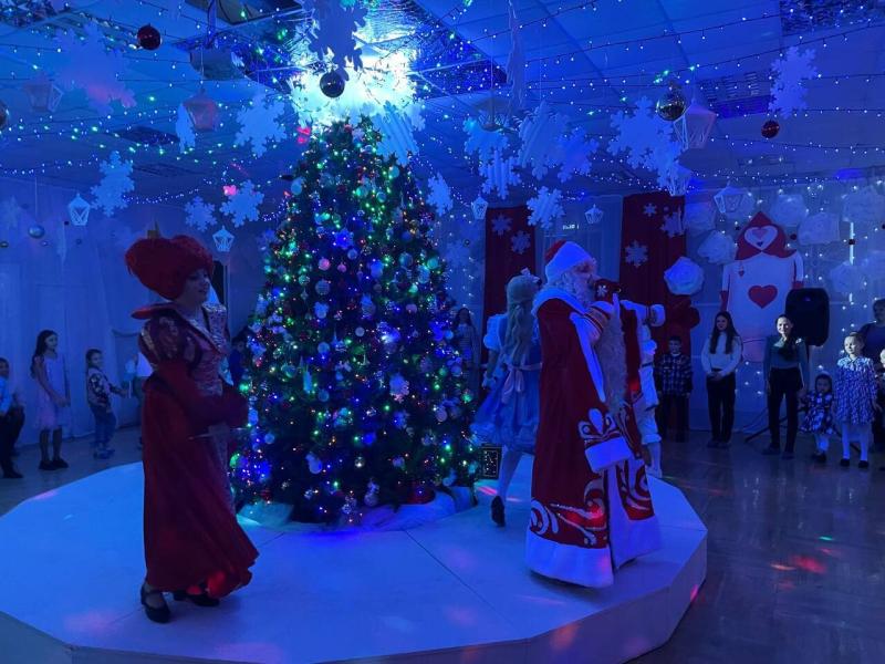 В Чебоксарах дети росгвардейцев принимают участие в новогодних ёлках
