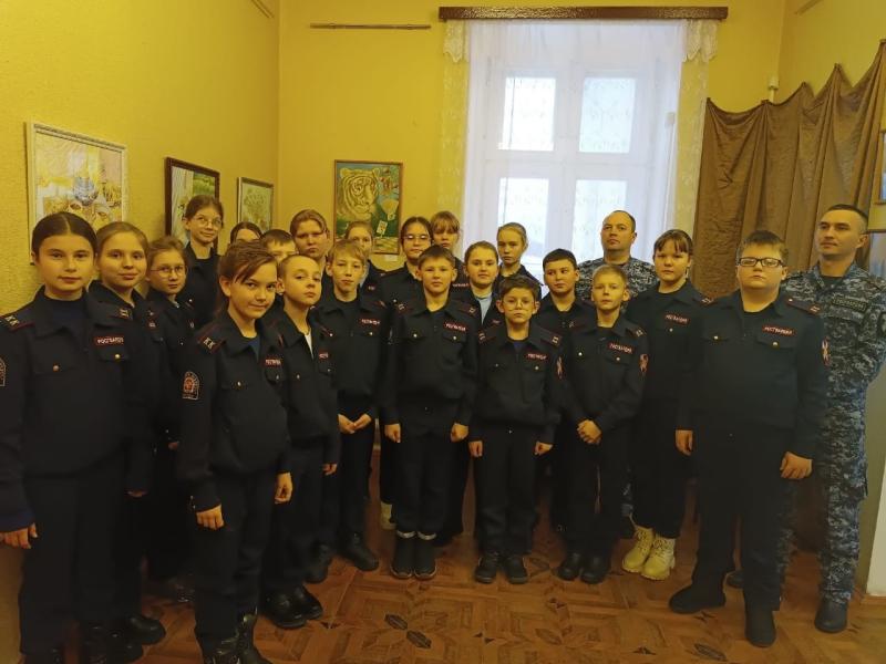 В Мордовии сотрудники Росгвардии провели патриотическое мероприятие к 80-летию полного снятия блокады Ленинграда