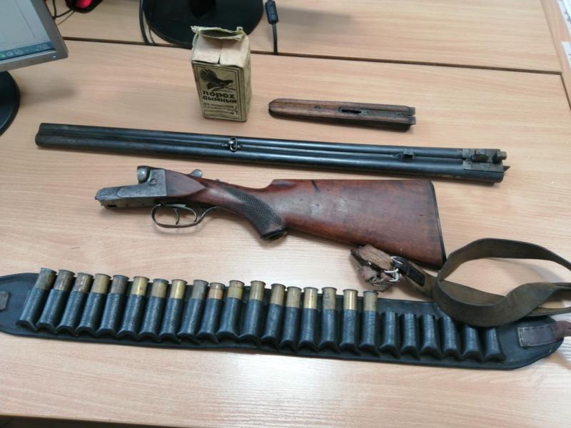 В Мордовии мужчина добровольно сдал найденное оружие сотрудникам Росгвардии