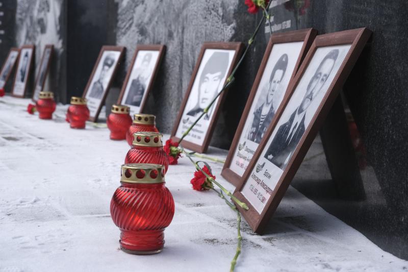 В Республике Алтай росгвардейцы почтили память земляков, погибших в Афганистане