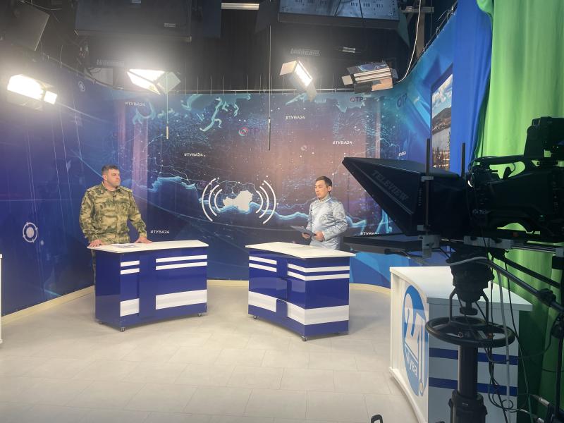 Офицер Росгвардии стал гостем телепрограммы «Тува 24»