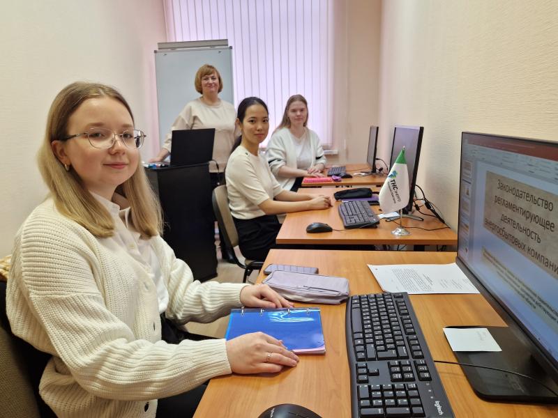 Студенты НовГУ проходят учебную практику в «ТНС энерго Великий Новгород»