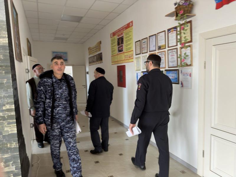 Росгвардейцы Ингушетии проверили избирательные участки
