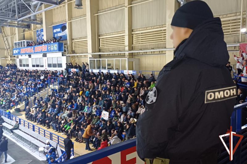 Росгвардия обеспечила безопасность на хоккейных матчах в Зауралье