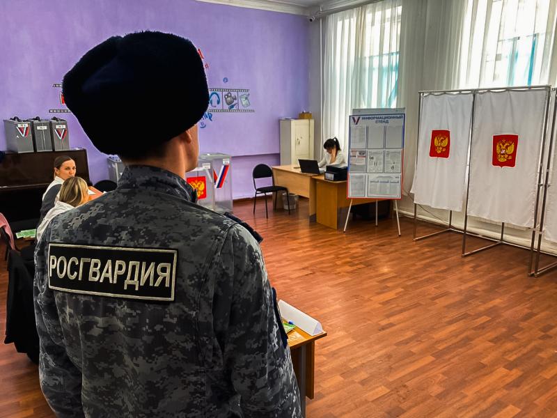 Росгвардия обеспечила безопасность в период проведения выборов Президента России в Кузбассе