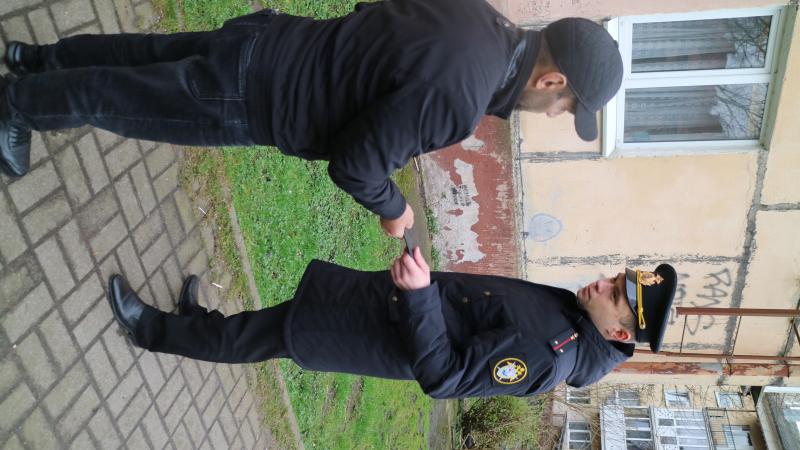 Пятерых экс-мигрантов поставили на воинский учет в Калининградской области