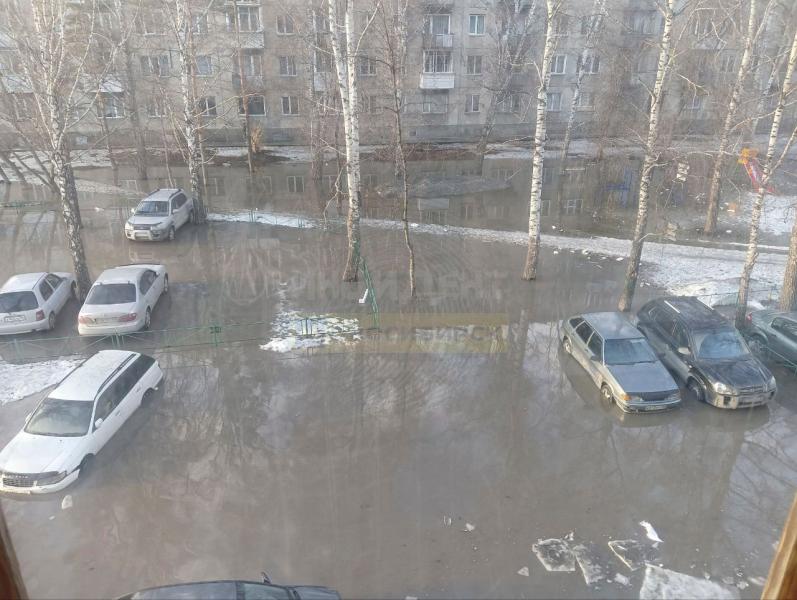 «Это просто караул!»: Олег Клемешов раскритиковал качество противопаводковых мероприятий в Новосибирске
